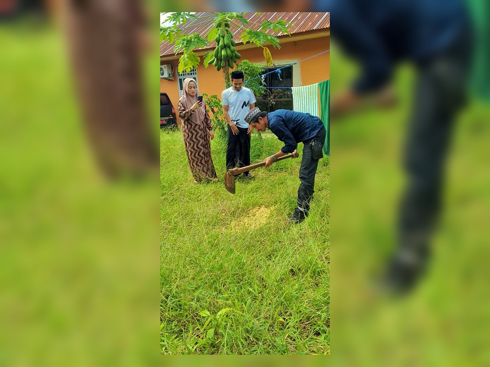Pengecekan lokasi rumah hunian Jalan Majang sebelum pekerjaan