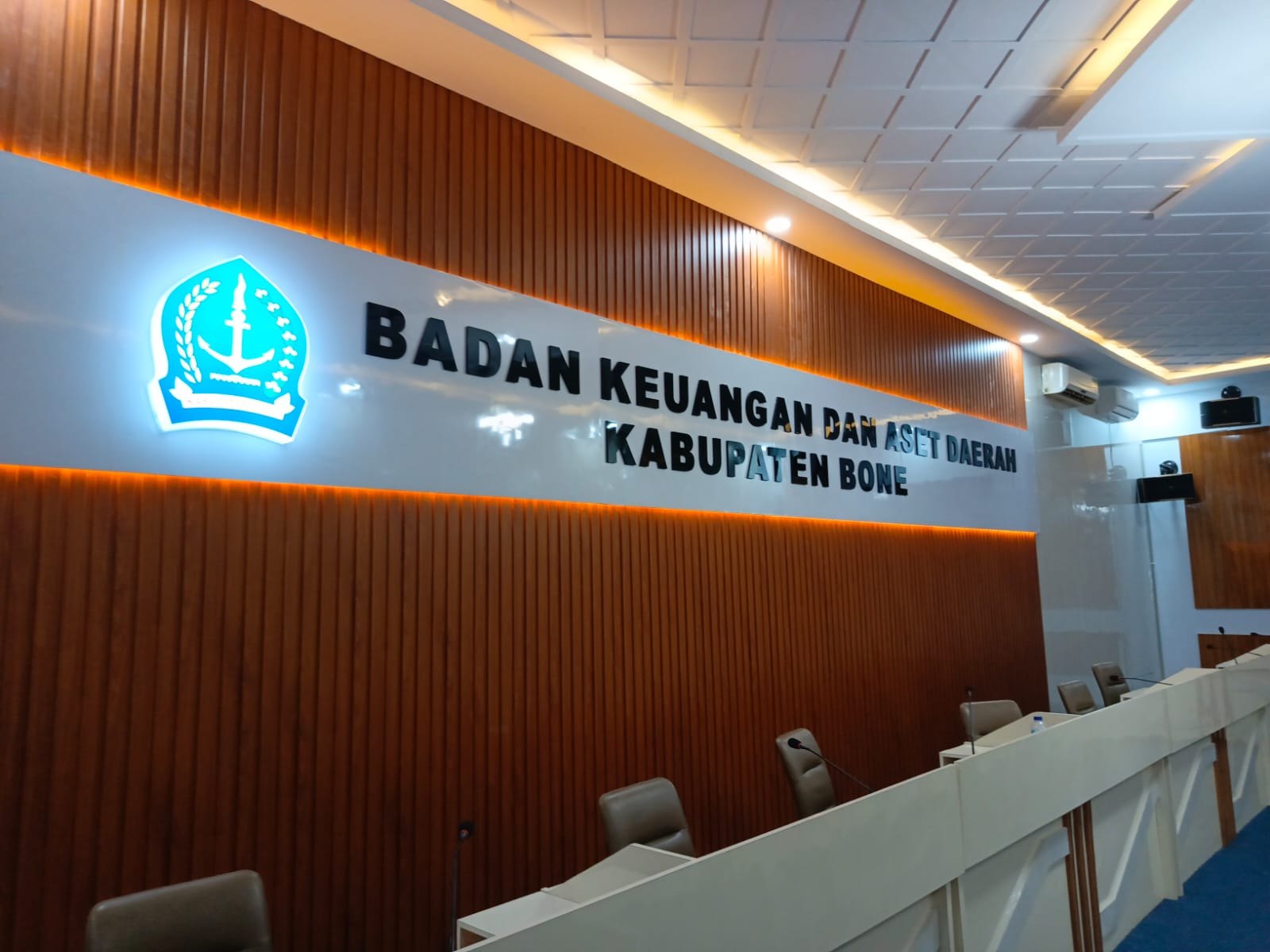 Pekerjaan interior ruang oleh The Ruby Art